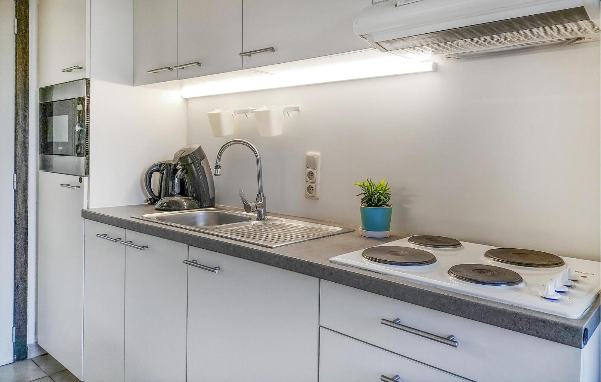 Beautiful Apartment In Bredene With Kitchen 外观 照片