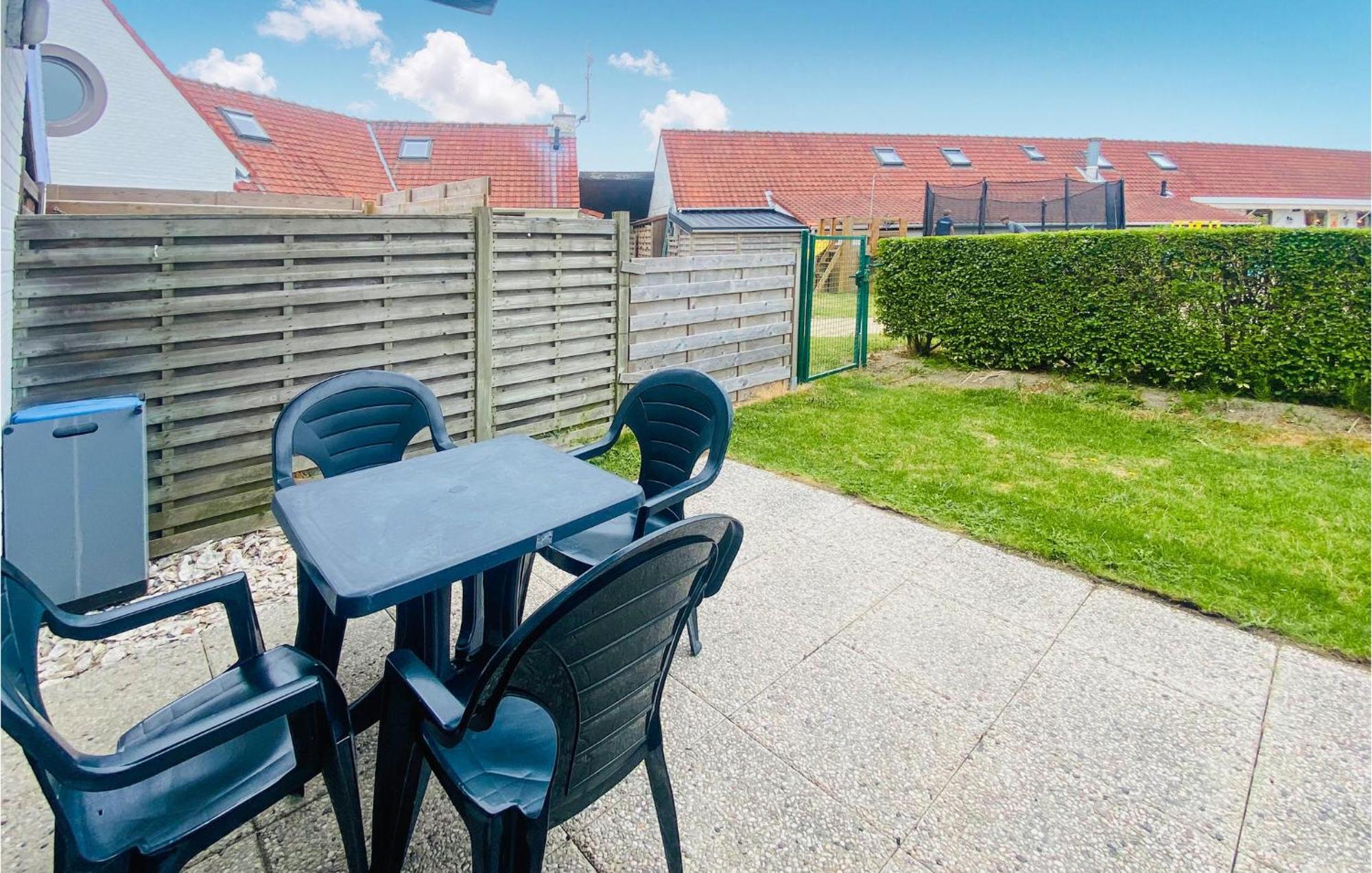 Beautiful Apartment In Bredene With Kitchen 外观 照片