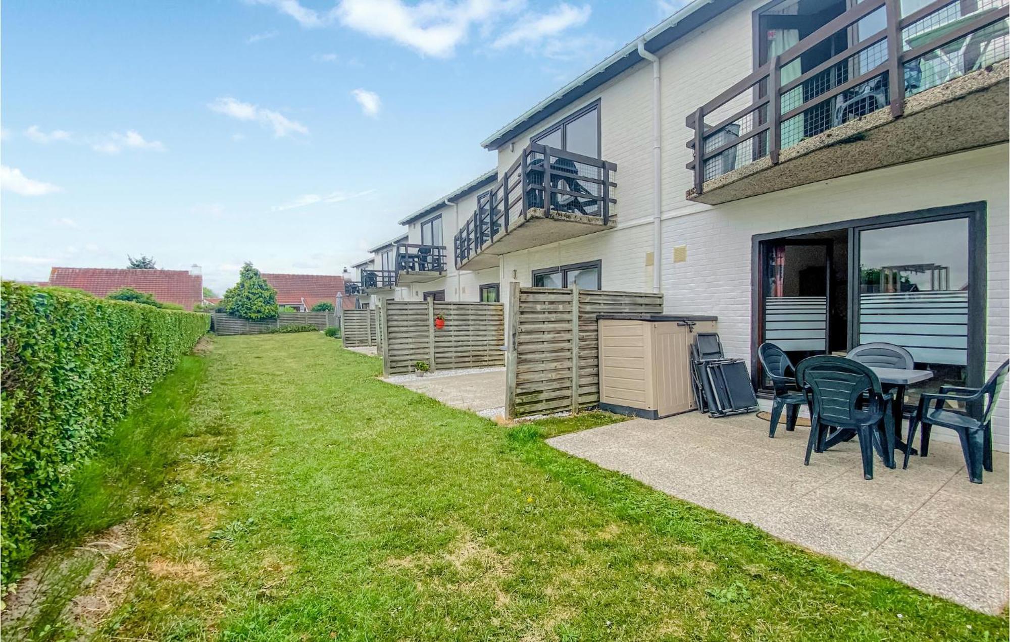 Beautiful Apartment In Bredene With Kitchen 外观 照片